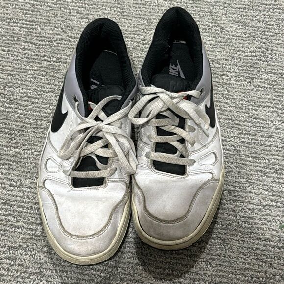 Nike  shoes - Picture 1 of 3
